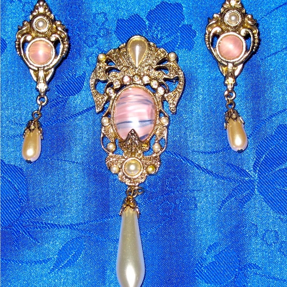 VINTAGE DROP PEARL & AGATE RHINESTONE GOLD-TONE CLIP EARRINGS & BROOCH GORGEOUS! - Picture 2 of 10